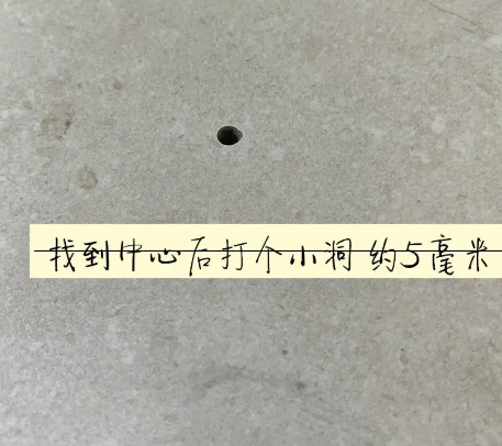 汉台瓷砖空鼓维修公司专业解答在瓷砖铺贴过程中，如果砂料搅拌不均匀，将会带来以下问题